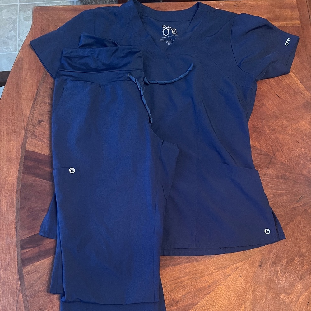 Barco One brand navy blue scrub set size small